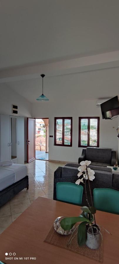 Apartments Tara Ulcinj Exterior foto